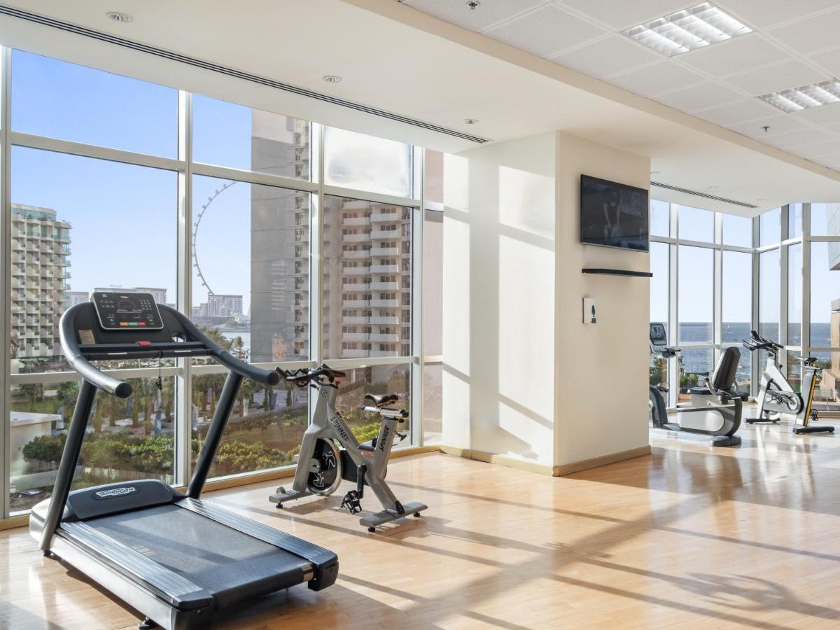 Blue Beach Tower The Walk Jbr Dubai Exterior foto The gym at the 1018 building