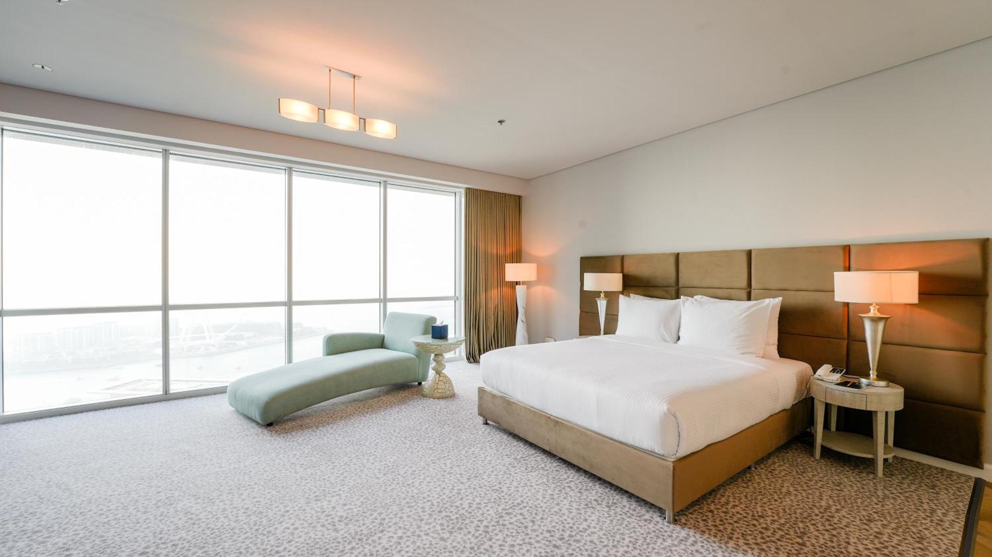 Blue Beach Tower The Walk Jbr Dubai Exterior foto A bedroom at the hotel