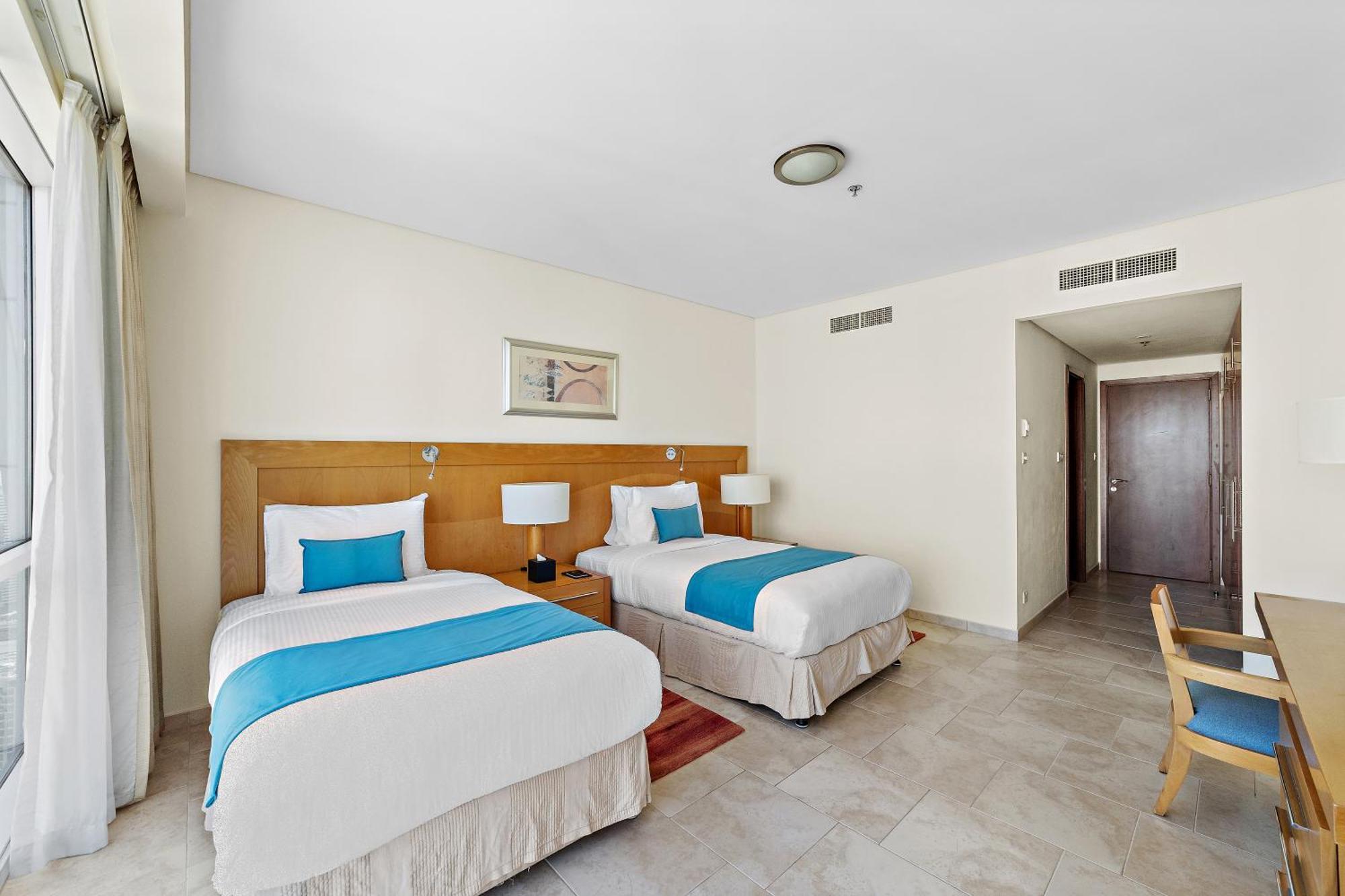 Blue Beach Tower The Walk Jbr Dubai Exterior foto A room at the hotel